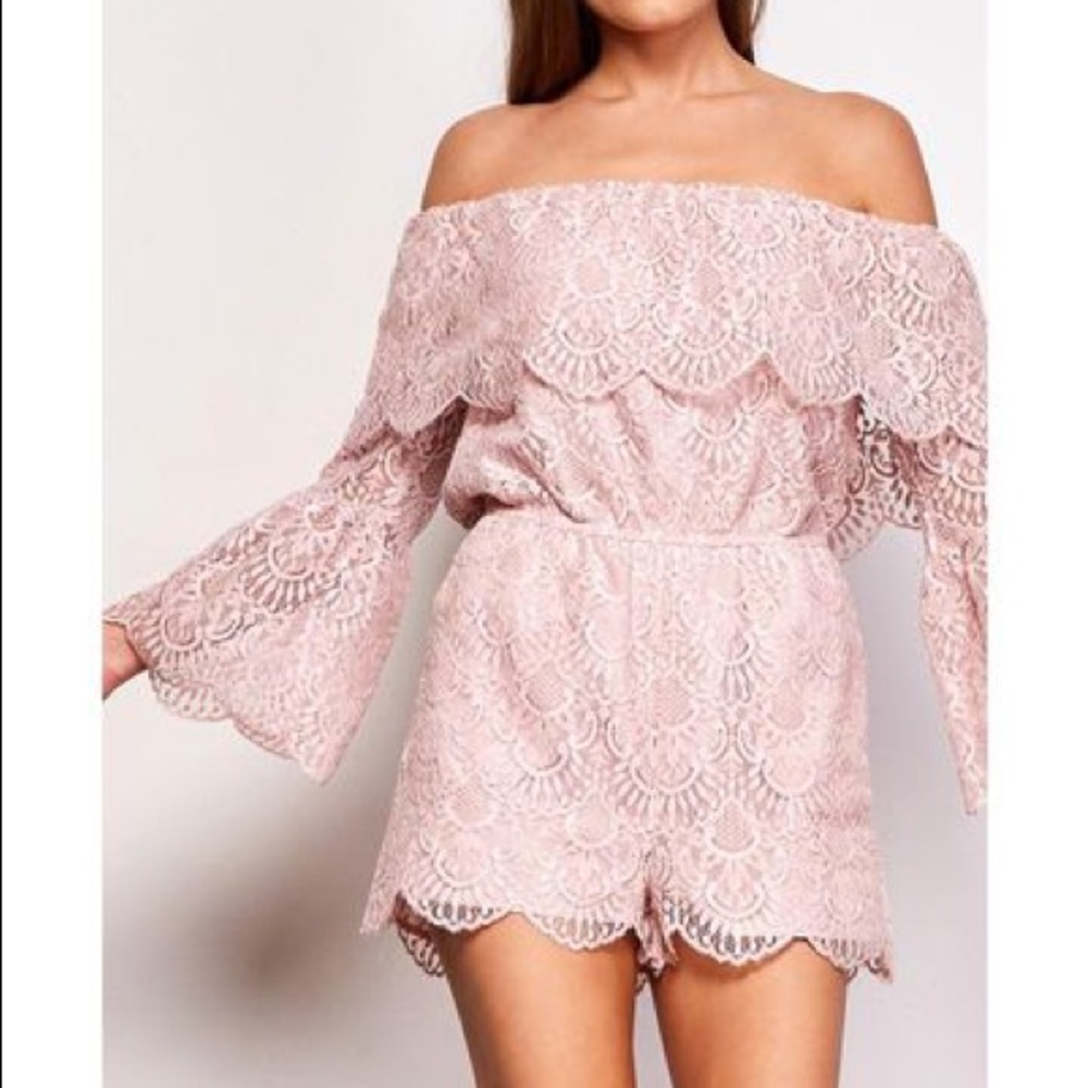 NWT BB Dakota Mauve Lace Off-the-Shoulder Romper - Picture 2 of 7